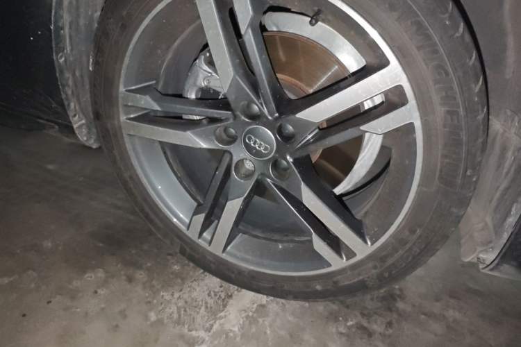 Used Audi A4L 2020 40 TFSI Luxury Dynamic Model Right Front Wheel Hub