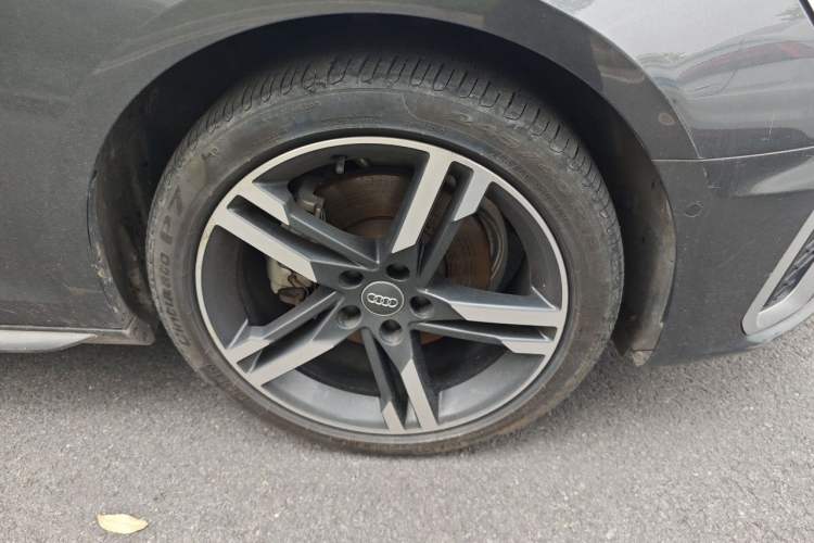 Used Audi A4L 2020 40 TFSI quattro Luxury Dynamic Model Right Front Wheel Hub
