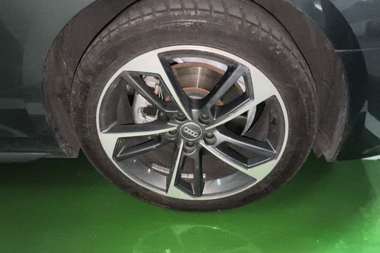Used Audi A4L 2020 40 TFSI Fashion Dynamic Model Right Front Wheel Hub