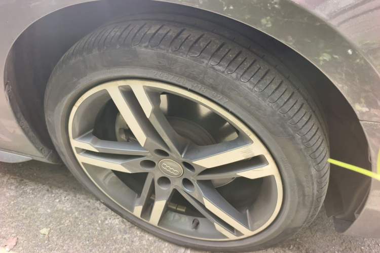 Used Audi A4L 2020 40 TFSI Fashion Dynamic Model Right Front Wheel Hub