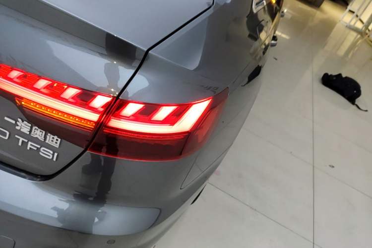 Used Audi A4L 2020 40 TFSI Luxury Dynamic Model Right Rear Taillight