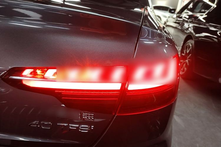 Used Audi A4L 2020 40 TFSI Fashion Dynamic Model Right Rear Taillight