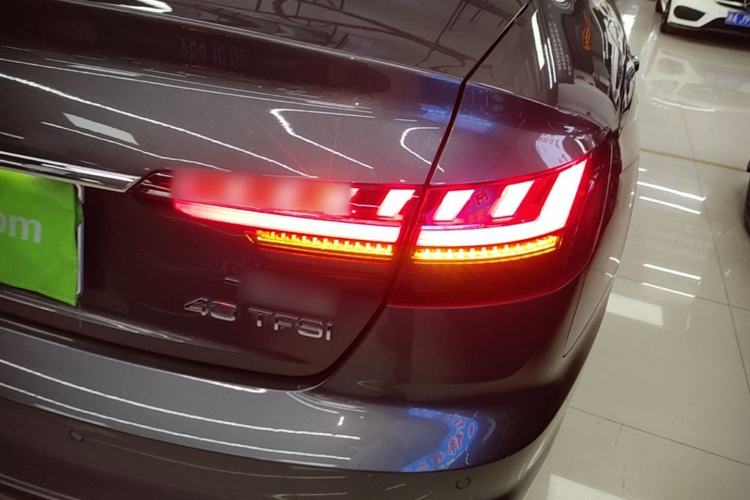 Used Audi A4L 2020 40 TFSI Fashion Dynamic Model Right Rear Taillight