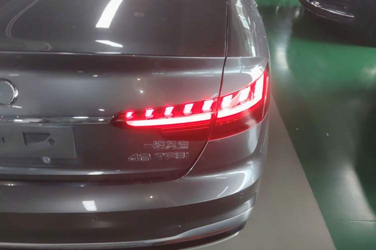 Used Audi A4L 2020 40 TFSI Fashion Dynamic Model Right Rear Taillight