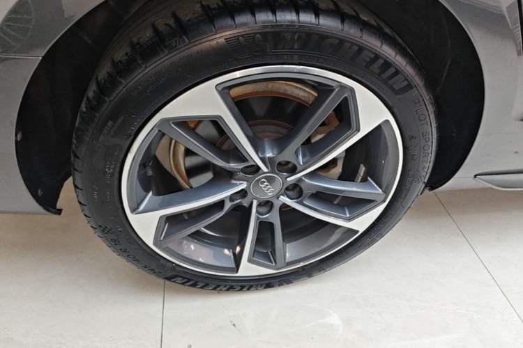 Used Audi A4L 2020 40 TFSI Fashion Dynamic Model Right Rear Wheel Hub