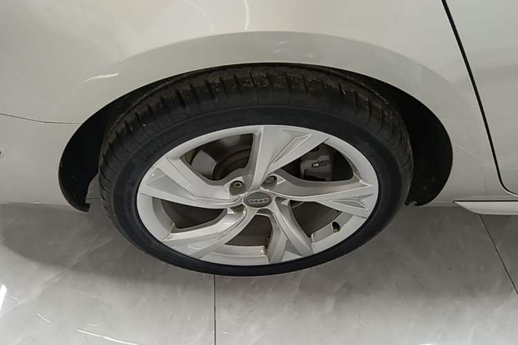 Used Audi A4L 2020 40 TFSI Luxury Prestige Edition Right Rear Wheel Hub