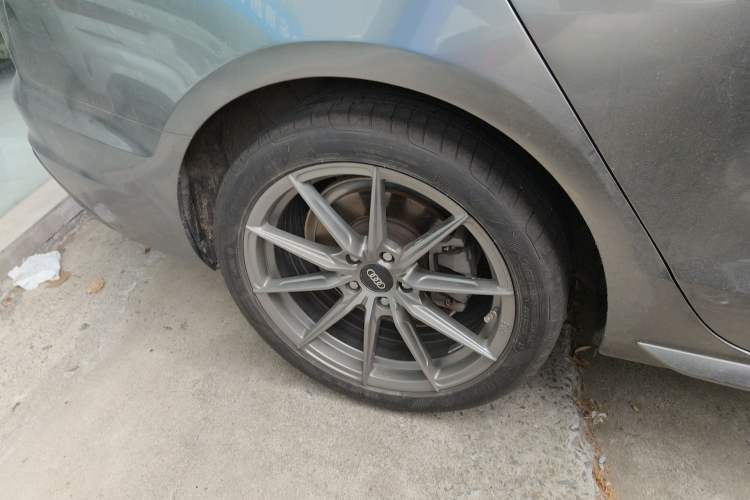 Used Audi A4L 2020 40 TFSI Luxury Prestige Edition Right Rear Wheel Hub