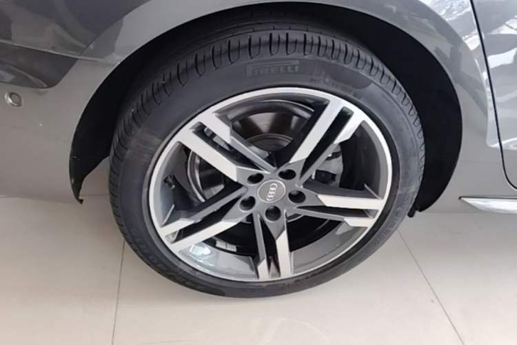 Used Audi A4L 2020 40 TFSI Luxury Dynamic Model Right Rear Wheel Hub