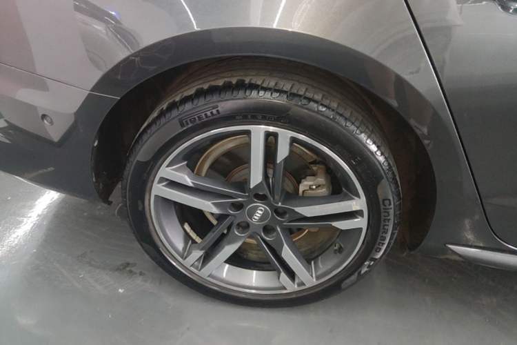 Used Audi A4L 2020 40 TFSI Luxury Dynamic Model Right Rear Wheel Hub