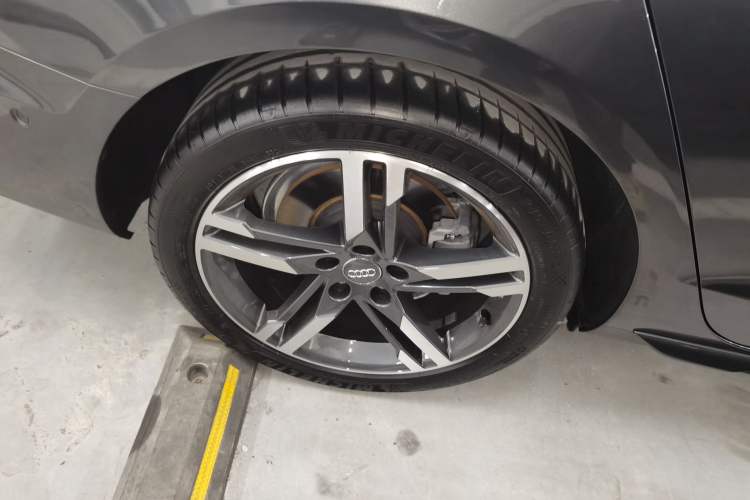 Used Audi A4L 2020 40 TFSI Fashion Dynamic Model Right Rear Wheel Hub
