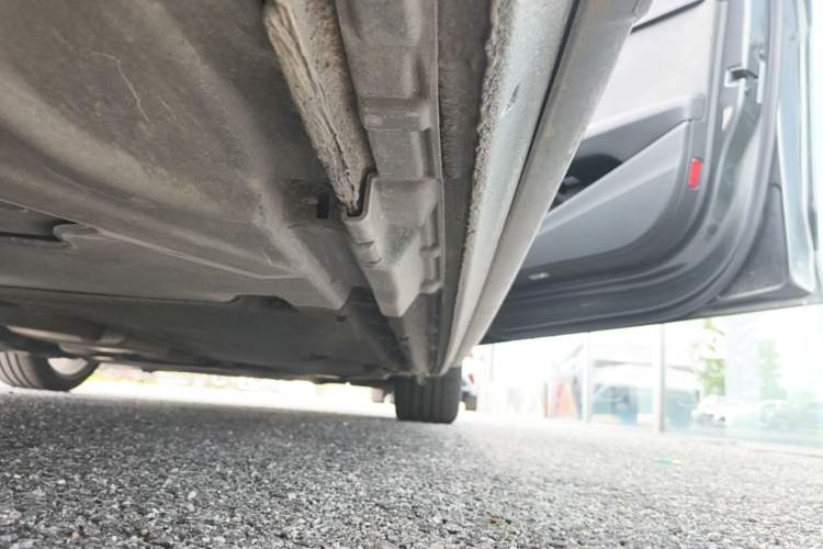 Used Audi A4L 2020 40 TFSI quattro Luxury Dynamic Model Right Side Sill