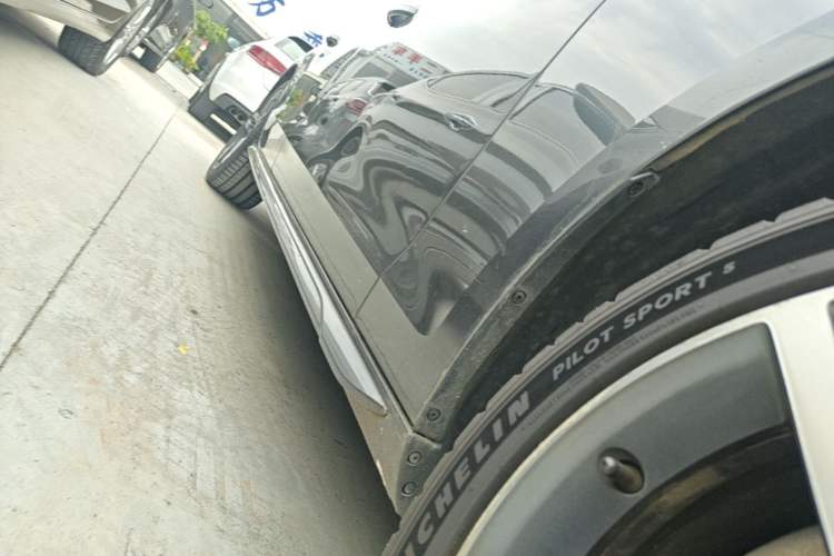 Used Audi A4L 2020 40 TFSI Luxury Dynamic Model Right Side Sill
