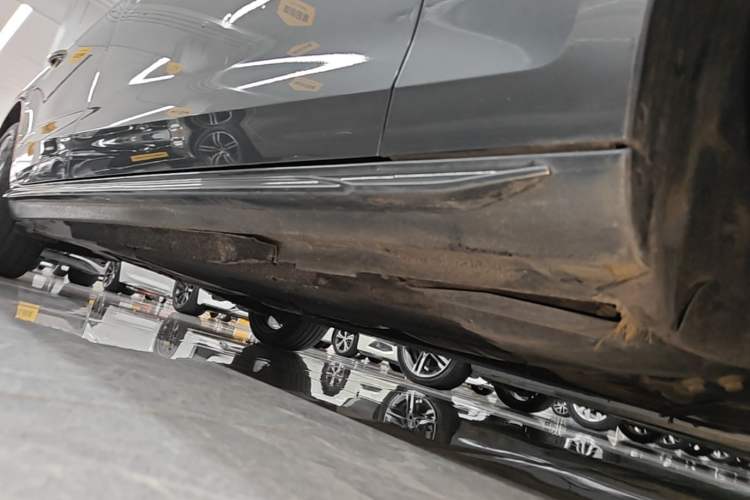 Used Audi A4L 2020 40 TFSI Luxury Dynamic Model Right Side Sill