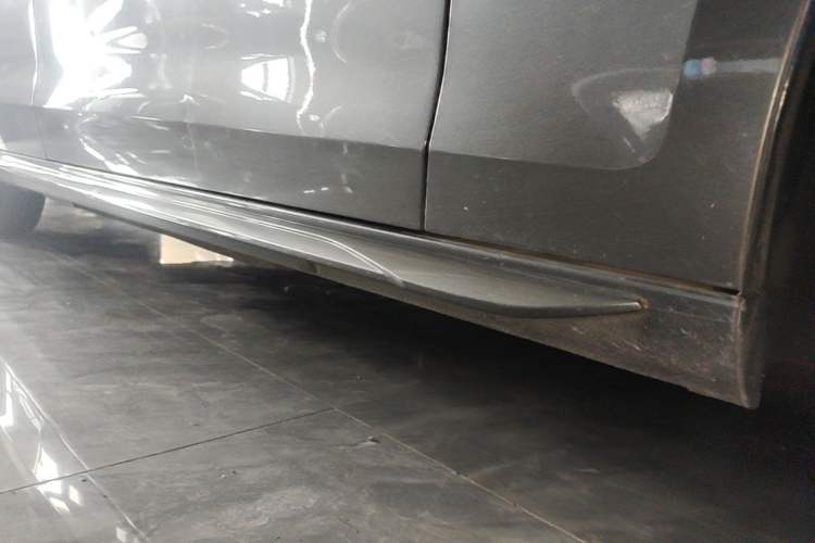 Used Audi A4L 2020 40 TFSI Luxury Dynamic Model Right Side Sill