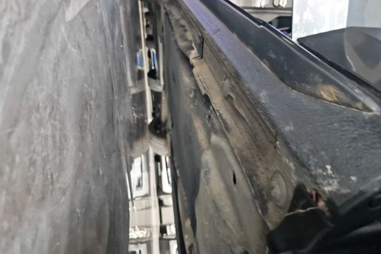 Used Audi A4L 2020 40 TFSI quattro Luxury Dynamic Model Right Side Sill