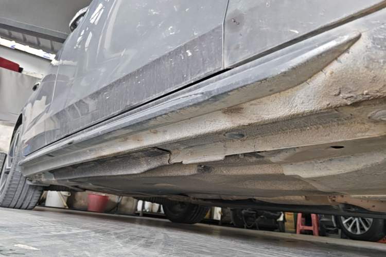 Used Audi A4L 2020 40 TFSI Luxury Dynamic Model Right Side Sill