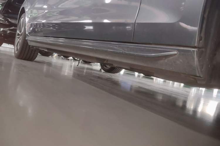 Used Audi A4L 2020 40 TFSI Fashion Dynamic Model Right Side Sill