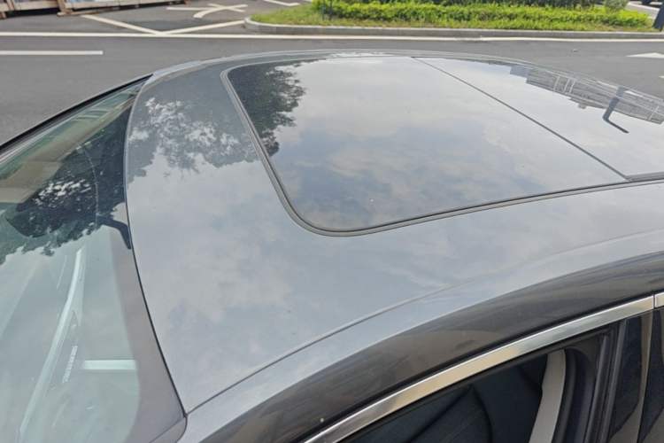 Used Audi A4L 2020 40 TFSI quattro Luxury Dynamic Model Roof