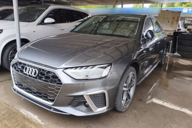 Ojetý Audi A4L 2020 40 TFSI quattro Luxury Dynamic Model