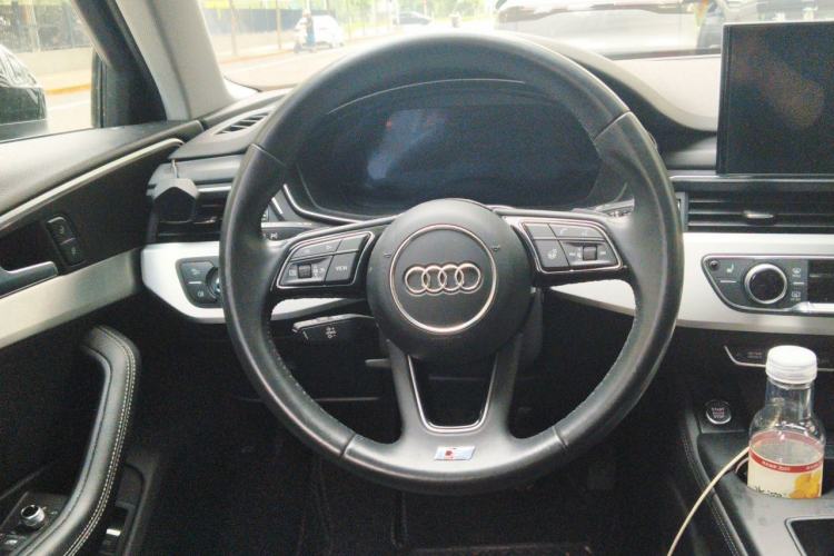 Used Audi A4L 2020 40 TFSI Luxury Prestige Edition Steering Wheel
