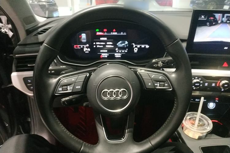 Used Audi A4L 2020 40 TFSI Fashion Dynamic Model Steering Wheel