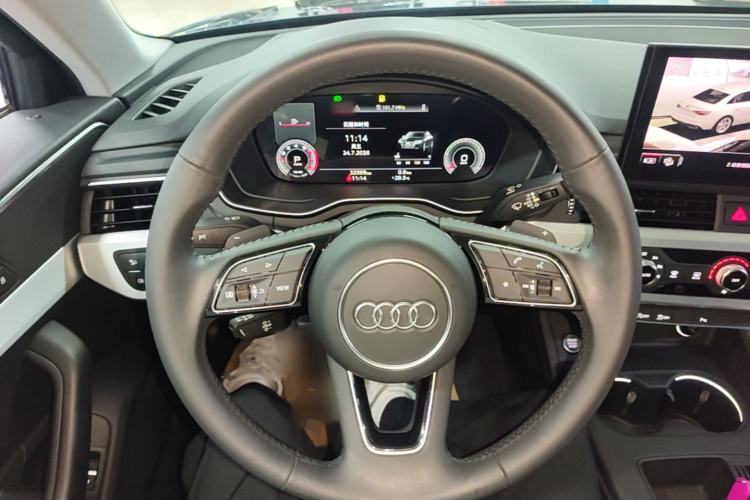 Used Audi A4L 2020 40 TFSI Fashion Dynamic Model Steering Wheel