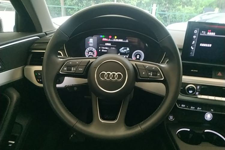 Used Audi A4L 2020 40 TFSI Fashion Dynamic Model Steering Wheel