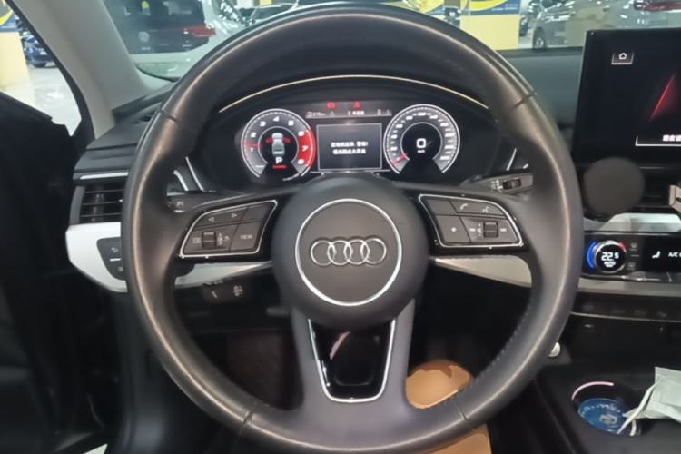 Used Audi A4L 2020 40 TFSI Fashion Dynamic Model Steering Wheel