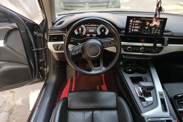 Used Audi A4L 2020 40 TFSI Fashion Dynamic Model Steering Wheel