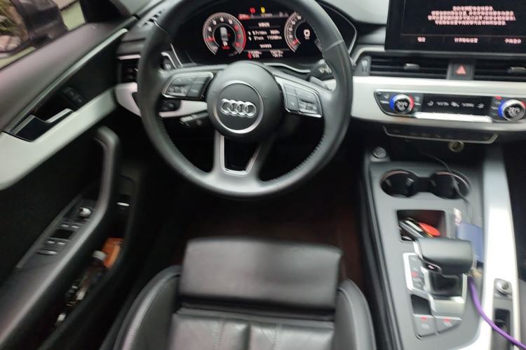 Used Audi A4L 2020 40 TFSI Fashion Dynamic Model Steering Wheel