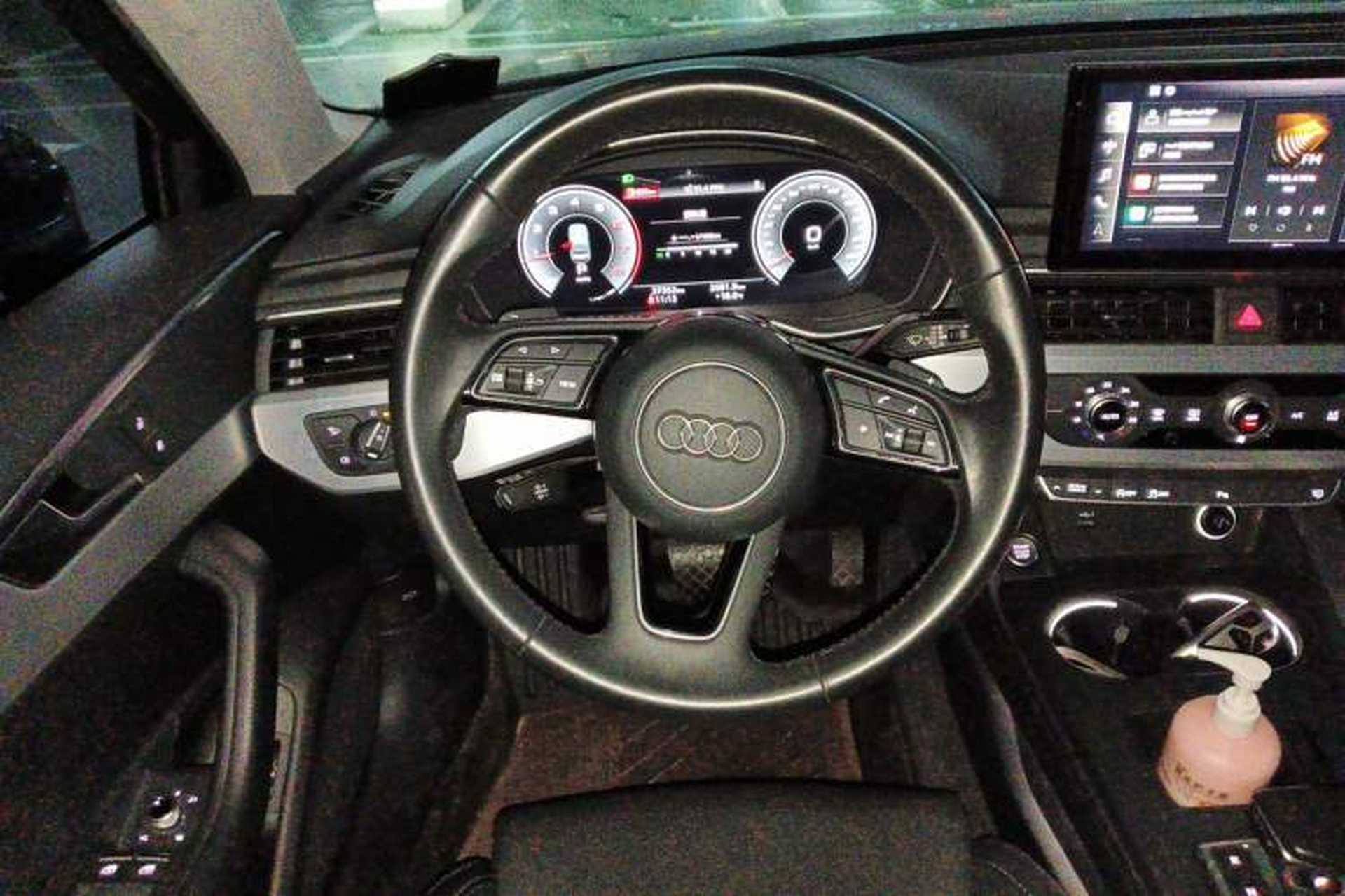 Used Audi A4L 2020 40 TFSI Fashion Dynamic Model Steering Wheel