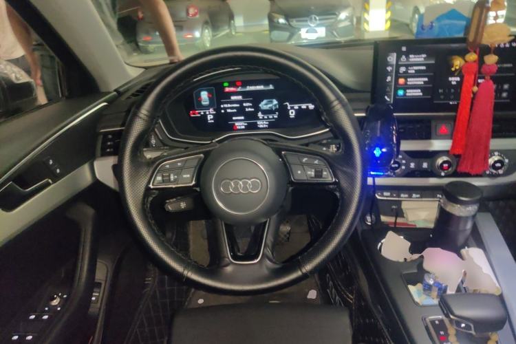 Used Audi A4L 2020 40 TFSI Fashion Dynamic Model Steering Wheel