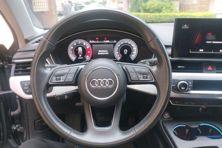 Used Audi A4L 2020 40 TFSI Fashion Dynamic Model Steering Wheel