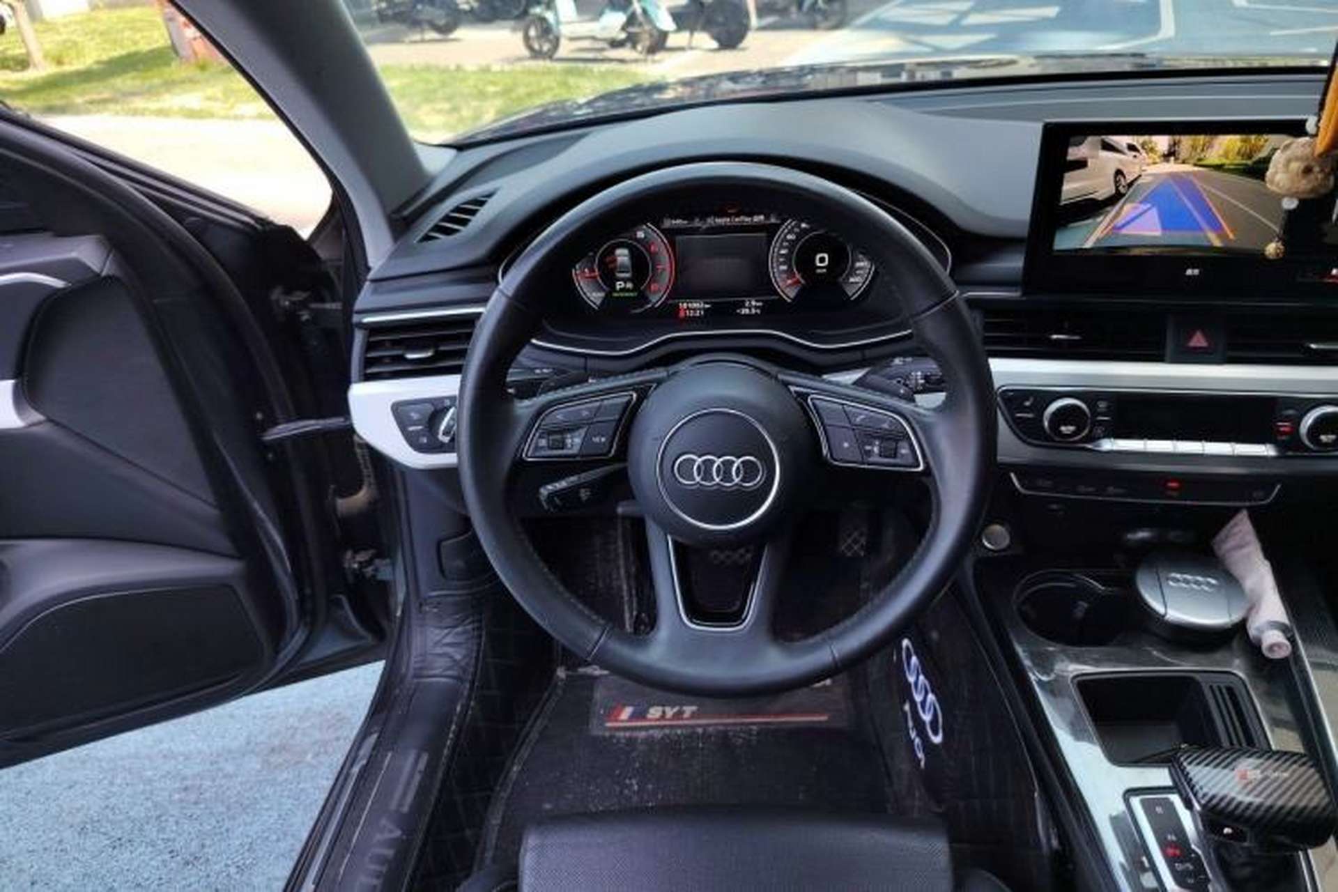 Used Audi A4L 2020 40 TFSI Fashion Dynamic Model Steering Wheel