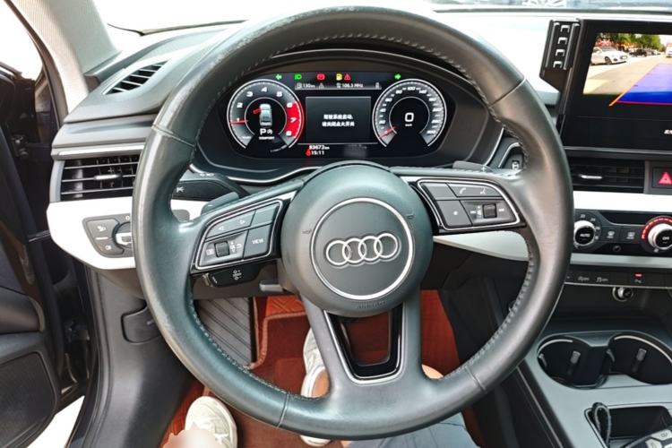 Used Audi A4L 2020 40 TFSI Fashion Dynamic Model Steering Wheel