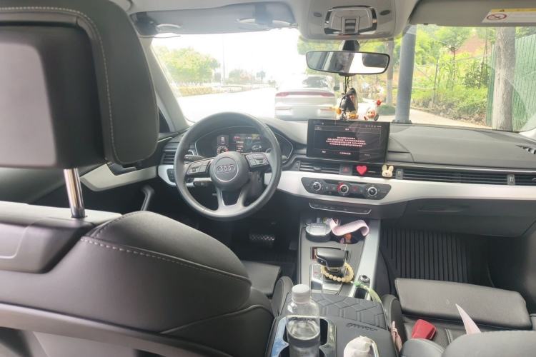 Used Audi A4L 2020 40 TFSI Fashion Dynamic Model Steering Wheel