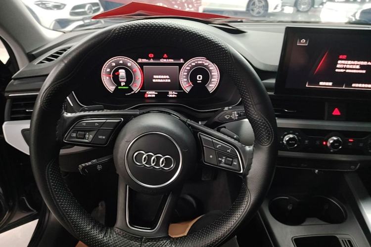 Used Audi A4L 2020 40 TFSI Fashion Dynamic Model Steering Wheel
