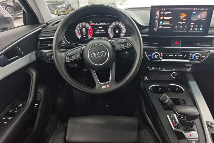 Used Audi A4L 2020 40 TFSI Fashion Dynamic Model Steering Wheel