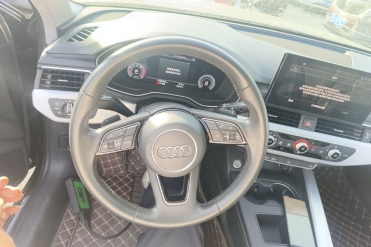 Used Audi A4L 2020 40 TFSI Fashion Dynamic Model Steering Wheel