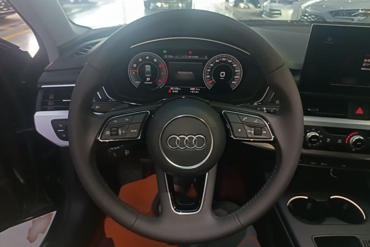 Used Audi A4L 2020 40 TFSI Fashion Dynamic Model Steering Wheel