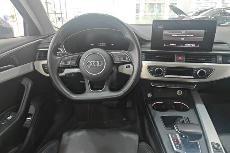 Used Audi A4L 2020 40 TFSI quattro Luxury Dynamic Model Steering Wheel
