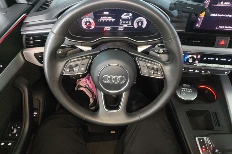Used Audi A4L 2020 40 TFSI Luxury Dynamic Model Steering Wheel