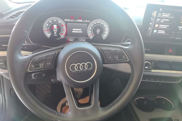 Used Audi A4L 2020 40 TFSI Luxury Dynamic Model Steering Wheel