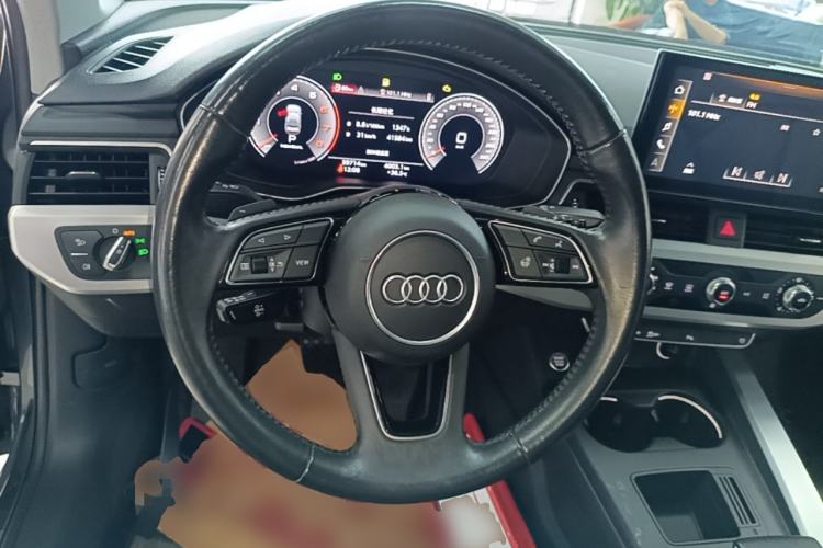 Used Audi A4L 2020 40 TFSI Fashion Dynamic Model Steering Wheel