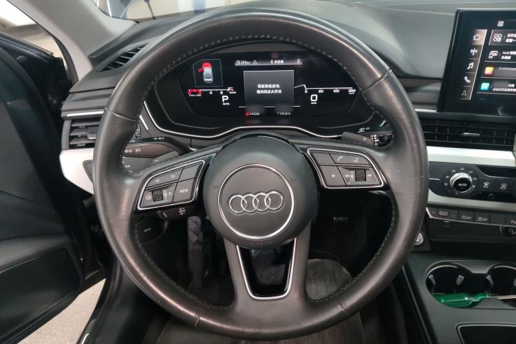 Used Audi A4L 2020 40 TFSI Fashion Dynamic Model Steering Wheel