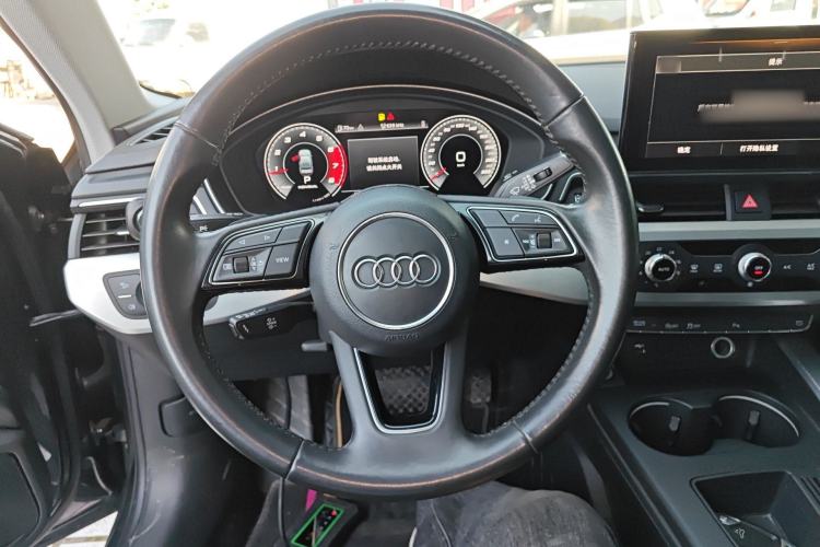 Used Audi A4L 2020 40 TFSI Fashion Dynamic Model Steering Wheel