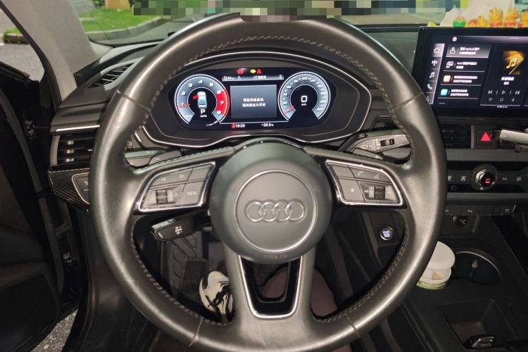Used Audi A4L 2020 40 TFSI Fashion Dynamic Model Steering Wheel