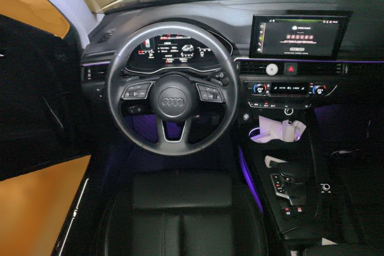 Used Audi A4L 2020 40 TFSI Fashion Dynamic Model Steering Wheel