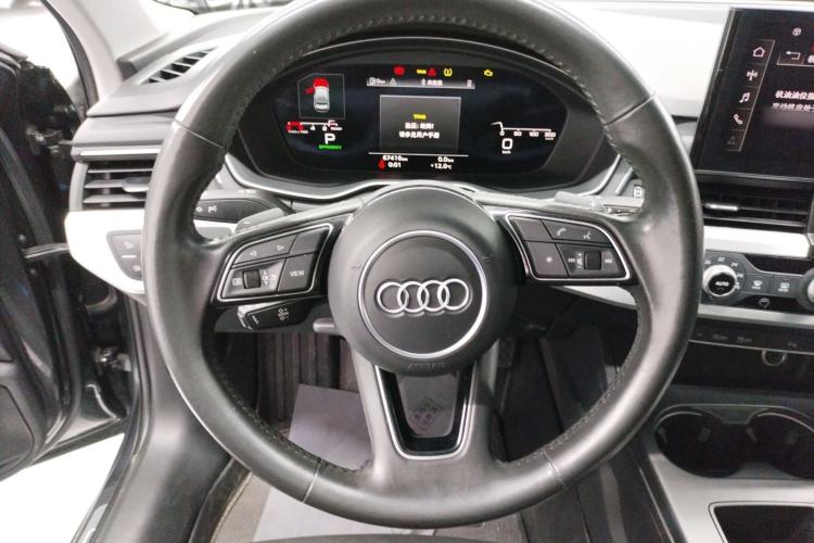 Used Audi A4L 2020 40 TFSI Fashion Dynamic Model Steering Wheel
