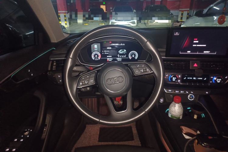 Used Audi A4L 2020 40 TFSI Luxury Dynamic Model Steering Wheel